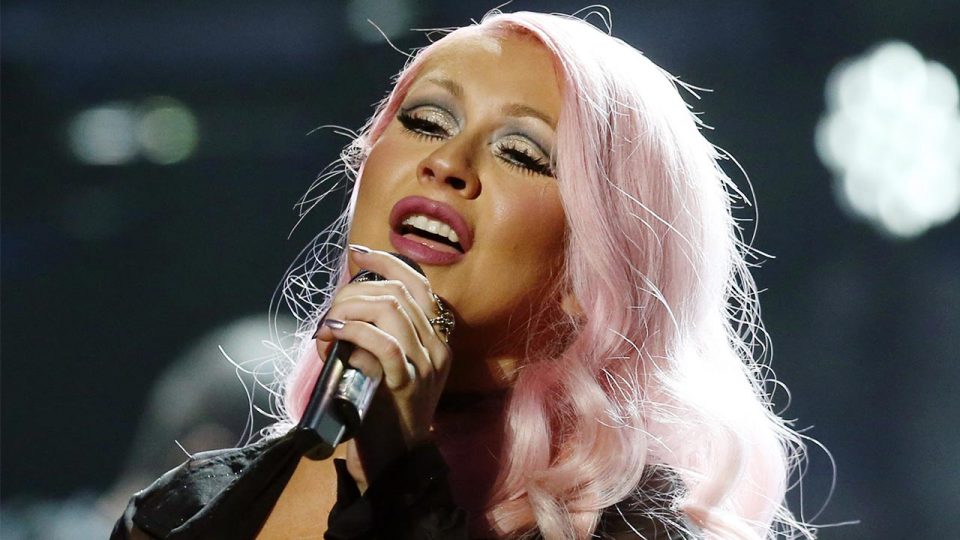 Christina-Aguilera-Announces-First-Tour-in-a-Decade-960x540.jpg