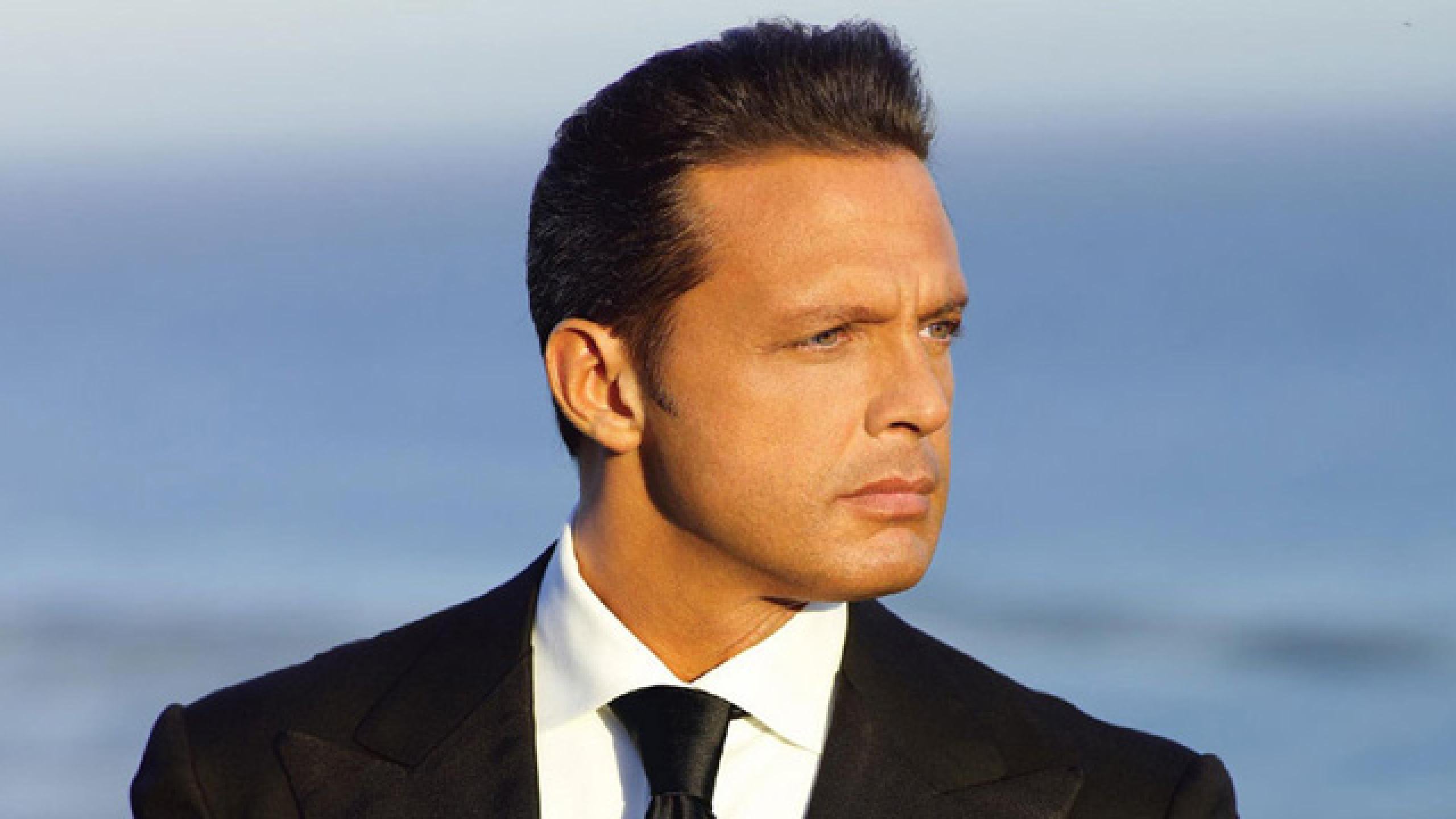 luis-miguel-1492558675.44.2560x1440 - Beon – Las novedades de música y video, claro, de Latinoamérica.